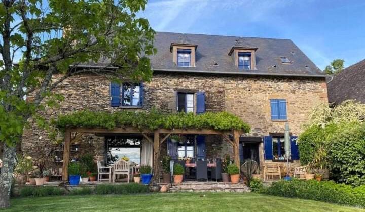 La Maison Bleue Juillac  Экстерьер фото